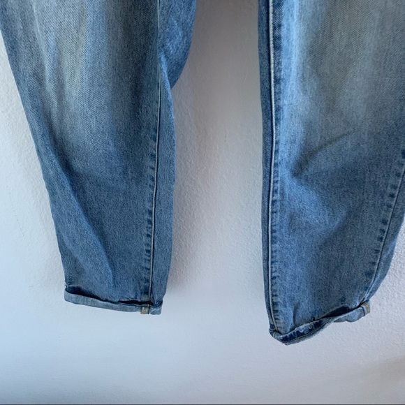 Universal Thread High Rise Straight Leg Jeans 6 - Picture 4 of 9